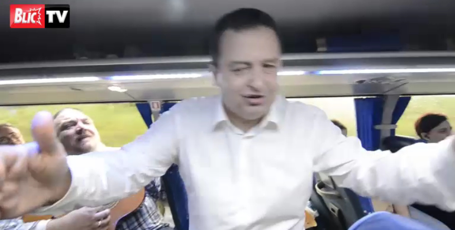 Дачић опет певао Миљацку, мортус пијан наравно! (видео) Дачић опет певао Миљацку, мортус пијан наравно! (видео)