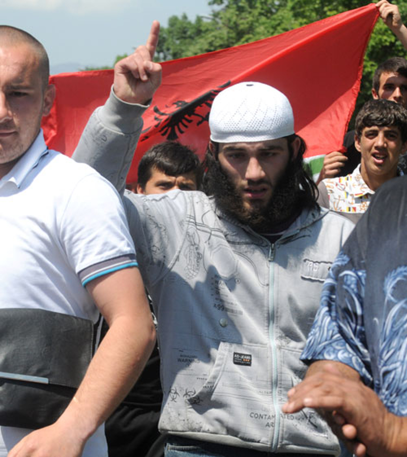 Вучићеви партнери из УАЕ међу највећим финасијерима вахабита на Косову и Метохији! Вучићеви партнери из УАЕ међу највећим финасијерима вахабита на Косову и Метохији!