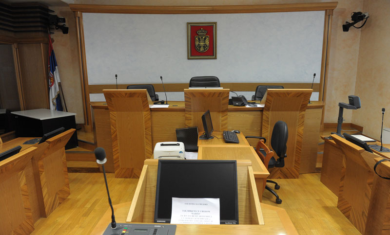 Адвокати из целе Србије обуставили рад, паралисано комплетно правосуђе Адвокати из целе Србије обуставили рад, паралисано комплетно правосуђе