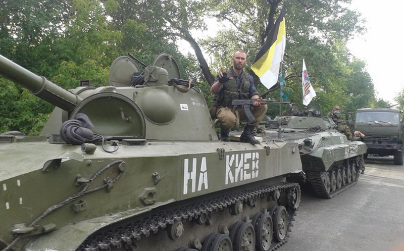 Армија ДНР у Марипољу блокирала 6 официра NATO и оборила украјински Су-25 и два Ми-8 Армија ДНР у Марипољу блокирала 6 официра NATO и оборила украјински Су-25 и два Ми-8