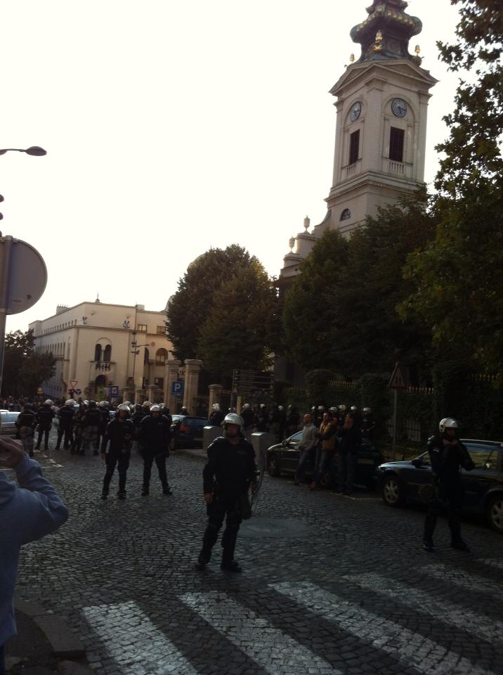 Полиција на Крстовдан не дозвољава Литији да крене од Саборне цркве!