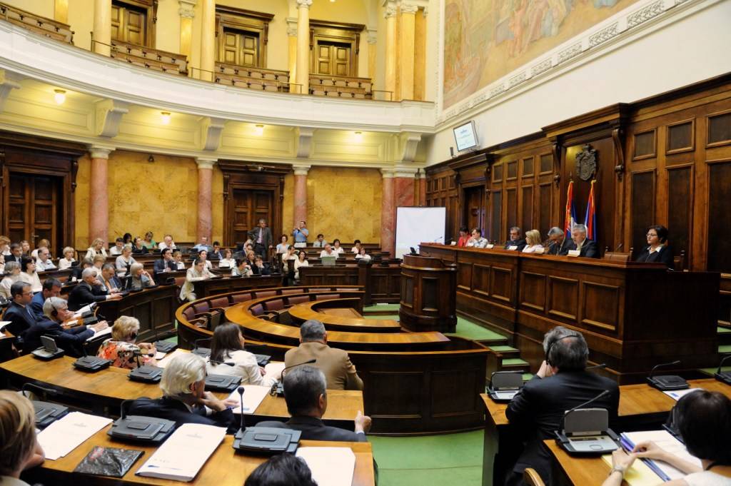 У "Народној" скупштини власт и опозиција гласали за споразум са НАТО У "Народној" скупштини власт и опозиција гласали за споразум са НАТО