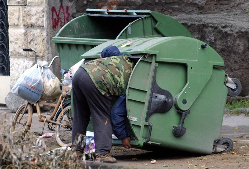Глобализација сиромаштва и нови светски поредак: Сценарио за окупацију Глобализација сиромаштва и нови светски поредак: Сценарио за окупацију