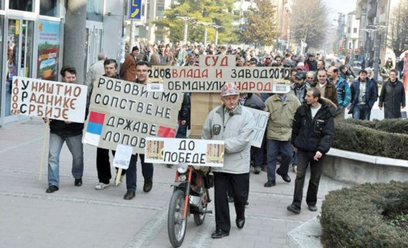 Полиција спречила раднике "Магнохрома" да блокирају Ибарску магистралу Полиција спречила раднике "Магнохрома" да блокирају Ибарску магистралу