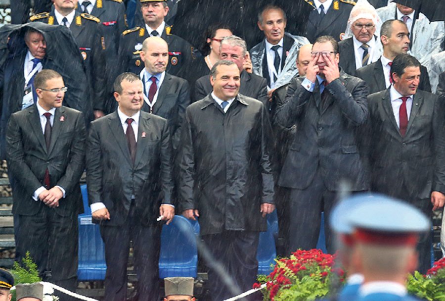 Парада, Вучић, Путин и "велика Албанија"