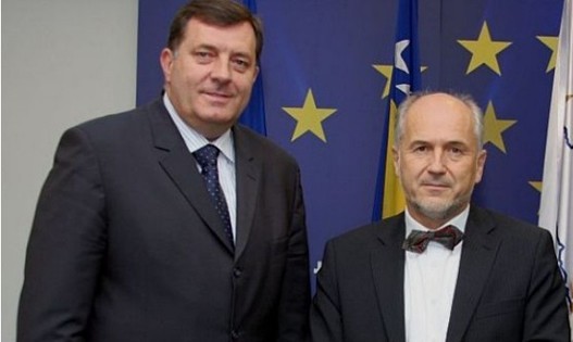 Гаутлајтери ЕУ и ОХР зрели за катанац Гаутлајтери ЕУ и ОХР зрели за катанац