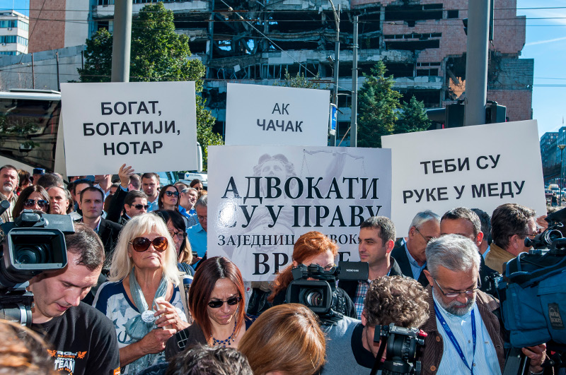 ПРОТЕСТ: Адвокати испред Уставног суда најавили окупљања сваког радног дана ПРОТЕСТ: Адвокати испред Уставног суда најавили окупљања сваког радног дана