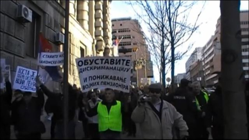 ПРОТЕСТ: Војни пензионери незадовољни статусом њихових пензија (видео) ПРОТЕСТ: Војни пензионери незадовољни статусом њихових пензија (видео)