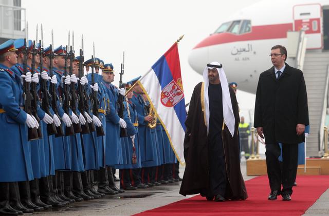 ВУЧИЋ ПРЕВАРИО ЈАВНОСТ СРБИЈЕ: Арапи у ствари ништа не улажу у Србију... (видео) ВУЧИЋ ПРЕВАРИО ЈАВНОСТ СРБИЈЕ: Арапи у ствари ништа не улажу у Србију... (видео)