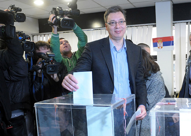Дебакл СНС и Вучића на изборима у Перлезу, једва успели да навуку 20% Дебакл СНС и Вучића на изборима у Перлезу, једва успели да навуку 20%