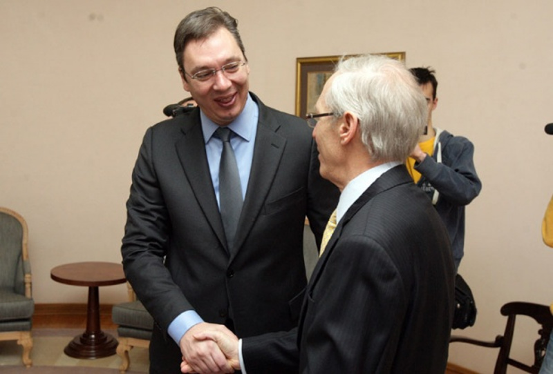 Са оваквом владом у Србији амбасадоре Кирби само ви можете да будете поносни, Срби се стиде ових велеиздајника! Са оваквом владом у Србији амбасадоре Кирби само ви можете да будете поносни, Срби се стиде ових велеиздајника!