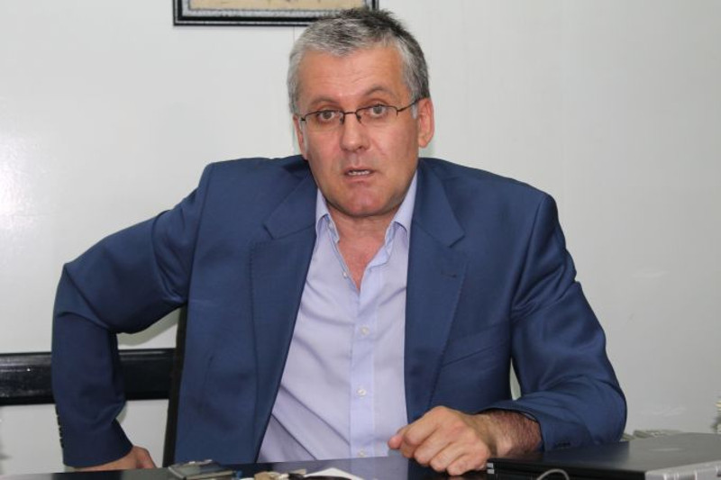 Погледајте како је реаговао народни посланик из редова СНС Драган Николић на вест о режимској манипулацији спашавања несрећне бебе! Погледајте како је реаговао народни посланик из редова СНС Драган Николић на вест о режимској манипулацији спашавања несрећне бебе!