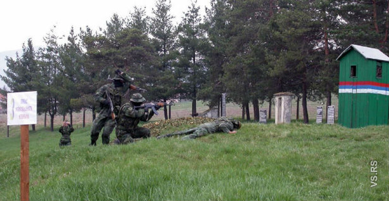 Пуцњава у близини касаране у Новом Пазару, увиђај у току Пуцњава у близини касаране у Новом Пазару, увиђај у току