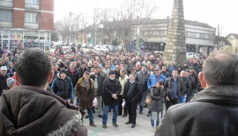 УЛТИМАТУМ СТОЧАРА ИЗ МАЧВЕ ВЛАДИ СРБИЈЕ: Ако не одговорите за 48 сати, блокираћемо путеве и мостове! УЛТИМАТУМ СТОЧАРА ИЗ МАЧВЕ ВЛАДИ СРБИЈЕ: Ако не одговорите за 48 сати, блокираћемо путеве и мостове!