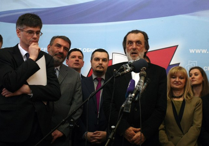 Од "краља српских тргова" до тужне и смешне марионете која је издала и продала читаве генерације Срба Од "краља српских тргова" до тужне и смешне марионете која је издала и продала читаве генерације Срба