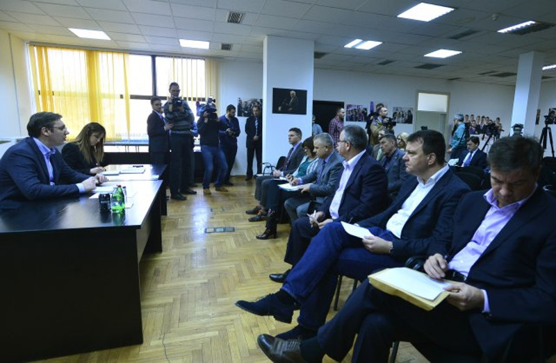 Вучић: Не дам Гашића и Лончара! Па неће Вучићу ни ћуран на свадбу али ко га пита! Вучић: Не дам Гашића и Лончара! Па неће Вучићу ни ћуран на свадбу али ко га пита!