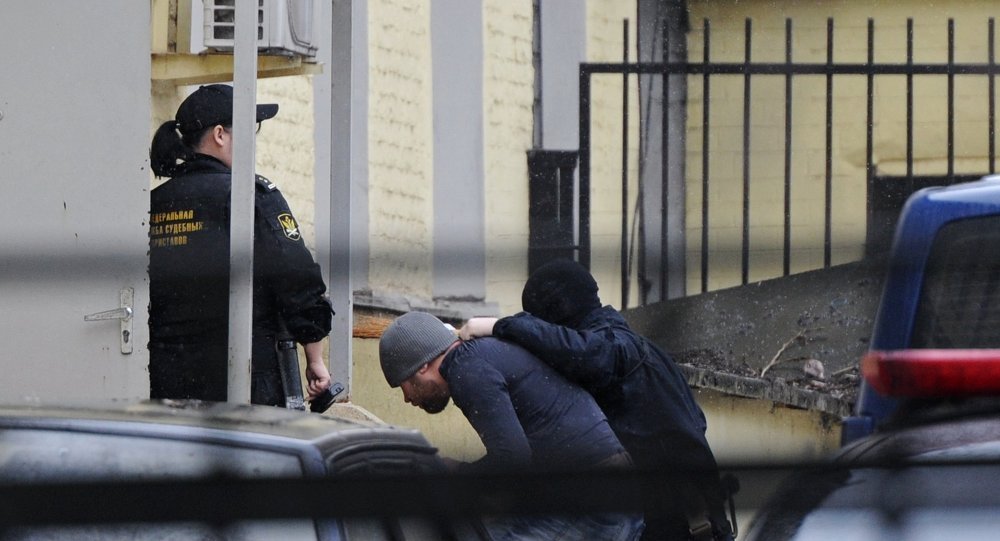 Осумњичени признао умешаност у убиство Немцова (видео) Осумњичени признао умешаност у убиство Немцова (видео)