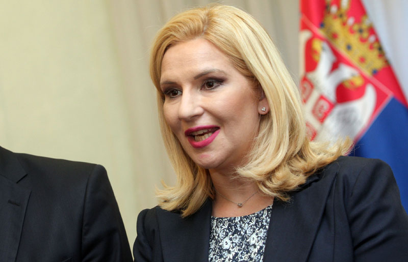 Зорана Михајловић "брине" о поштовању закона и слању српске војске на војну параду у Москву а највећи је нерадник и најнеспособнији министар