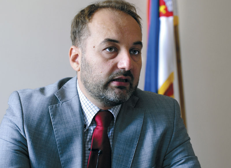 Наш врли заштитник Саша Јанковић је хапшен због нелегалног поседовања оружја којим је почињено "самоубиство"