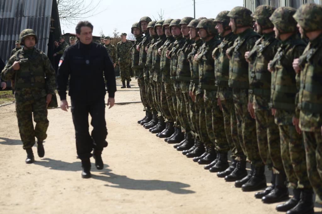 Шта се оно на "Шушњаку" црни, дал је нинџа или минџа? Шта се оно на "Шушњаку" црни, дал је нинџа или минџа?