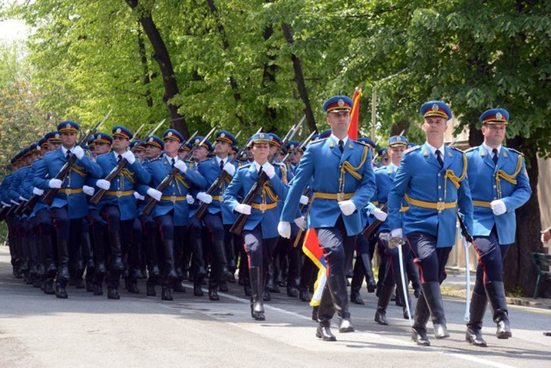 Гардисти спремни за параду победе у Москви Гардисти спремни за параду победе у Москви