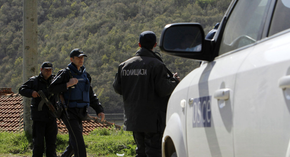 Македонска полиција близу границе са Косовом Македонска полиција близу границе са Косовом