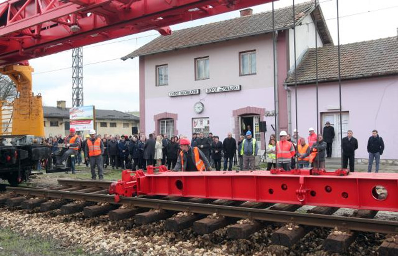 Руси започели реконструкциjу пруге на Kоридору 10 Руси започели реконструкциjу пруге на Kоридору 10