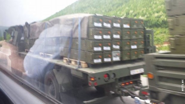 Како тврди опозиција, у Скопље допремљен товар гумених метака