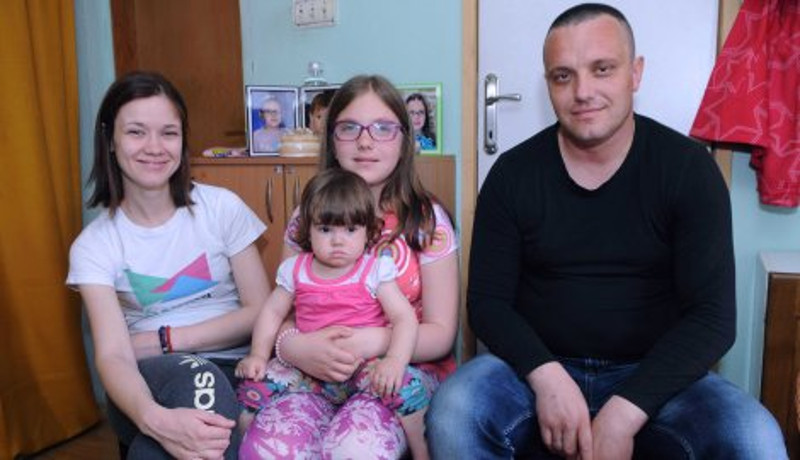Србија данас: Многи живе од џака брашна и канте масти