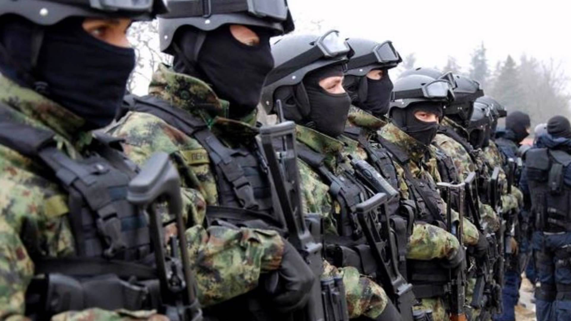У току ванредна седница Бироа за контролу служби безбедности коју води Вучић који се у тероризам и безбедност разуме као Марица у ... У току ванредна седница Бироа за контролу служби безбедности коју води Вучић који се у тероризам и безбедност разуме као Марица у ...