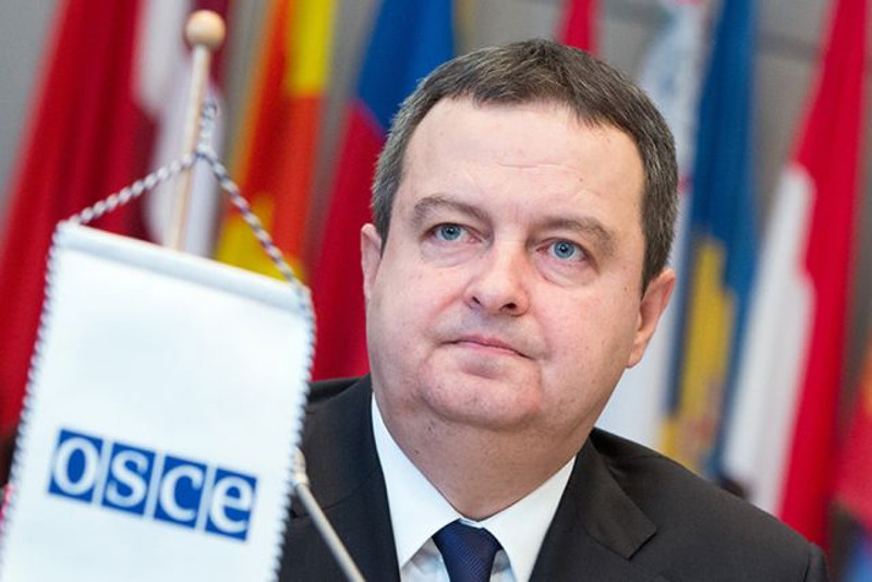 Ујка Дачић ипак не иде у Кијев а јака ти је дипломатија "до мога" када новинари имају боље информације од твоје дипломатске службе! Ујка Дачић ипак не иде у Кијев а јака ти је дипломатија "до мога" када новинари имају боље информације од твоје дипломатске службе!