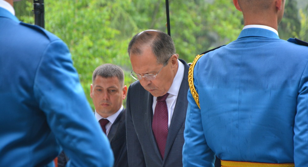 Лавров одао пошту ослободиоцима Београда (фото, видео) Лавров одао пошту ослободиоцима Београда (фото, видео)