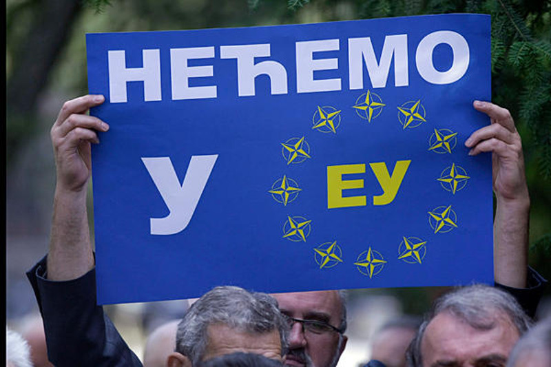 Брисел спрема још једну уцену за Србију: Мета поново Руси Брисел спрема још једну уцену за Србију: Мета поново Руси