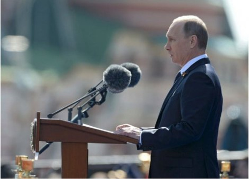 Путин: Срби показали херојско противљење фашизму Путин: Срби показали херојско противљење фашизму