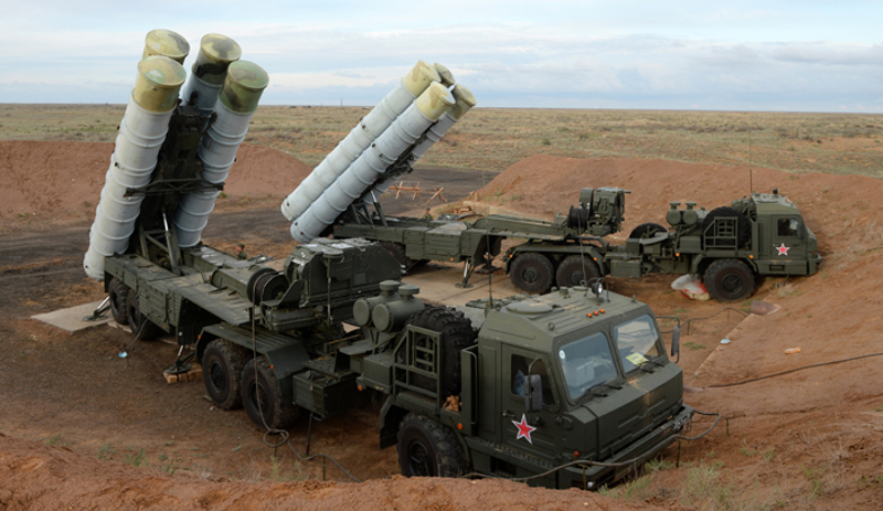 Иран ускоро добија руске системе С-300 Иран ускоро добија руске системе С-300