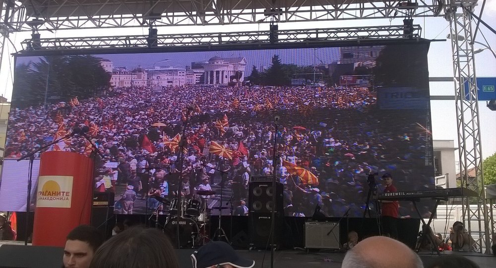 Митинг опозиције у Скопљу: Лоша копија „петог октобра“ Митинг опозиције у Скопљу: Лоша копија „петог октобра“