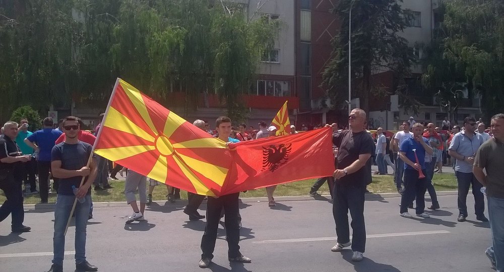 Политичка драма у Скопљу: Профитирају само шиптари? Политичка драма у Скопљу: Профитирају само шиптари?