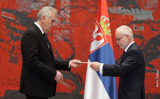Када Велика Британија поднесе резолуцију о Сребреници, Београд исти дан британског амбасадора у Србији да прогласи за PERSONA NON GRATA! Када Велика Британија поднесе резолуцију о Сребреници, Београд исти дан британског амбасадора у Србији да прогласи за PERSONA NON GRATA!