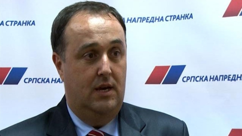 Ти мутави да даш предлог промене политичког система? Па ти бре несрећо не знаш са падежима да се организујеш! Ти мутави да даш предлог промене политичког система? Па ти бре несрећо не знаш са падежима да се организујеш!