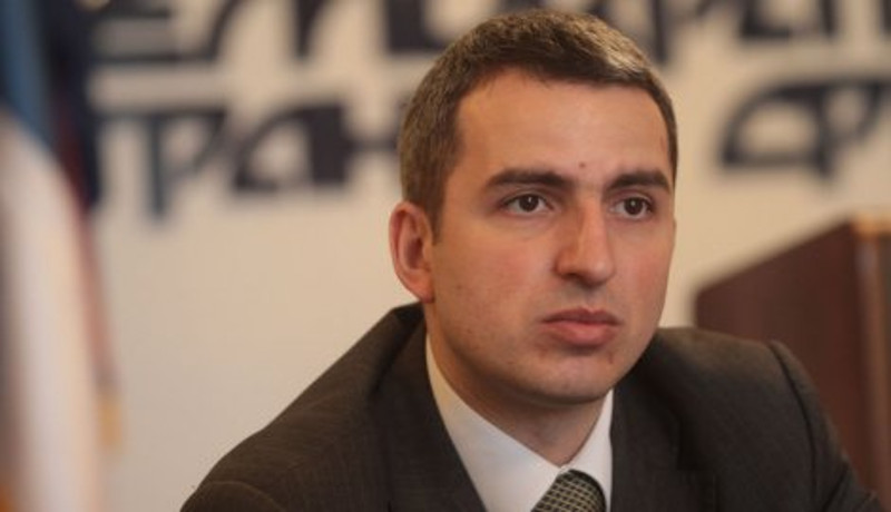 Путуј игумане! Председништво ДСС разрешило Андреју Младеновића