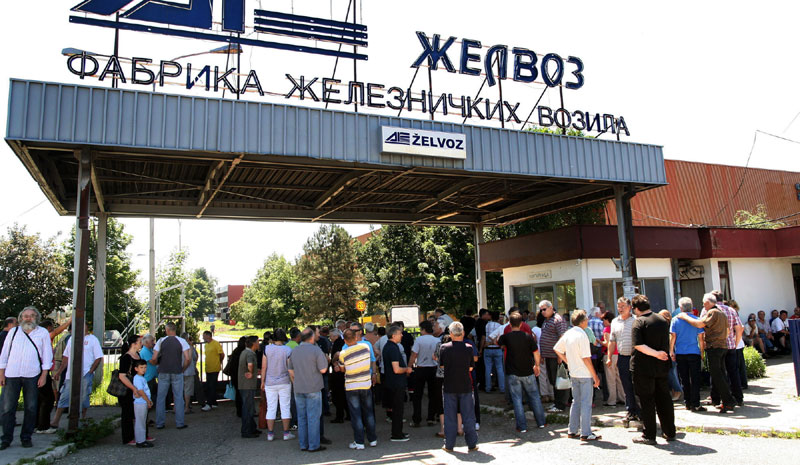 Србијом владају идиоти! Влада оставила предузећа без заштите, извршитељи се спремају да плене имовину док хиљаде радника остаје без ичега! Србијом владају идиоти! Влада оставила предузећа без заштите, извршитељи се спремају да плене имовину док хиљаде радника остаје без ичега!