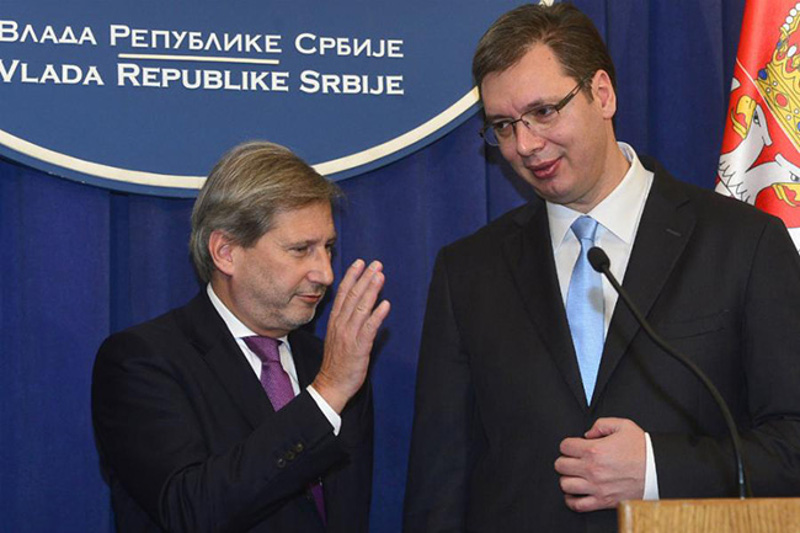 ЕУ зајахала Србију, а Хан Вучићеву покорност хвали као „сидро стабилности Балкана” ЕУ зајахала Србију, а Хан Вучићеву покорност хвали као „сидро стабилности Балкана”