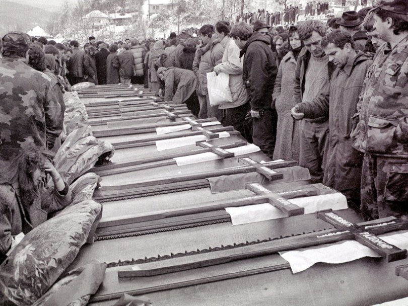 Данас се обележава 23 године од страдања 69 Срба, које су убиле муслиманске снаге под командом Насера Орића на Петровдан 1992 Данас се обележава 23 године од страдања 69 Срба, које су убиле муслиманске снаге под командом Насера Орића на Петровдан 1992