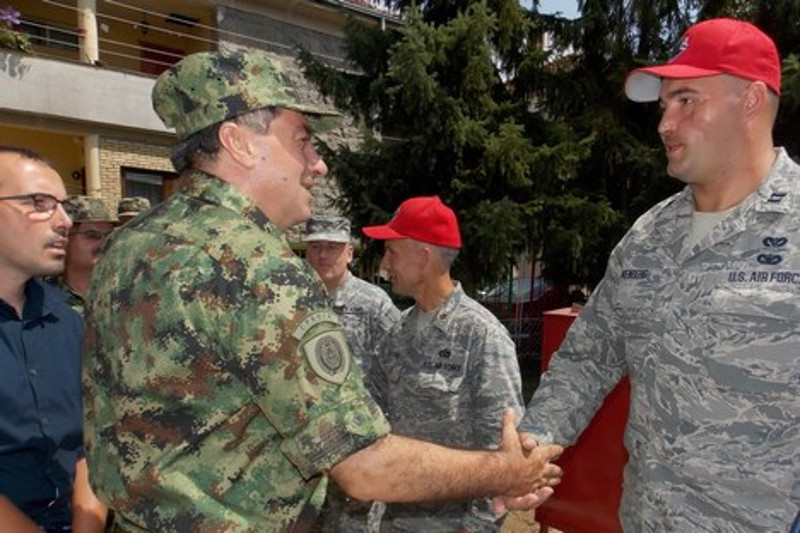 Сусрет са припадницима Националне гарде Охаја у Бујановцу (Фото Војска Србије)