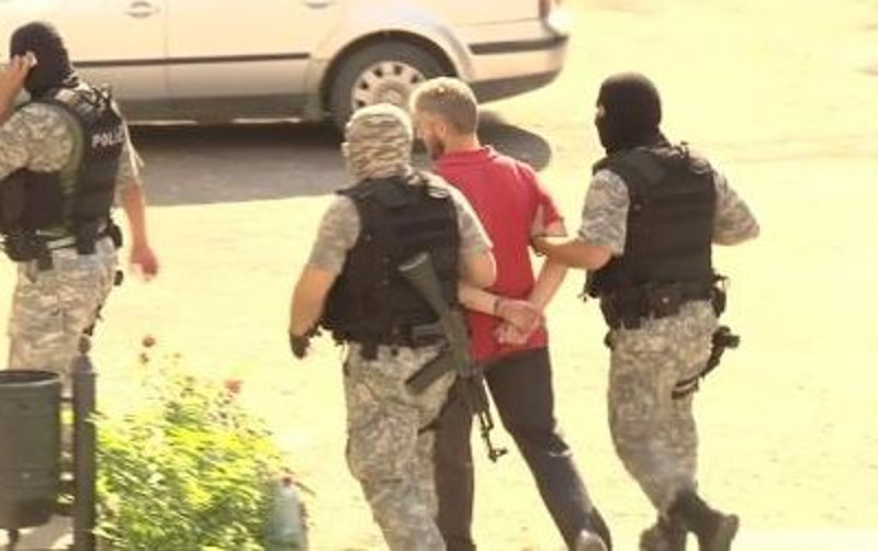Велика акција против терориста Исламске државе у Македонији: Полиција хапси по шиптарским џамијама Велика акција против терориста Исламске државе у Македонији: Полиција хапси по шиптарским џамијама