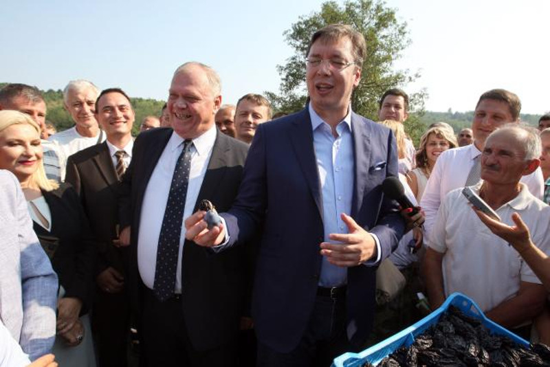 Каквe то само успехе ниже напрдњачка власт са Вучићем на челу! Отворили обновљени мостић на убској речици Каквe то само успехе ниже напрдњачка власт са Вучићем на челу! Отворили обновљени мостић на убској речици