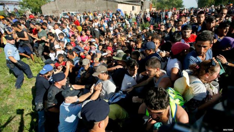 ХАОС НА ХРВАТСКОЈ ГРАНИЦИ: Хрватска полиција убила једног мигранта ХАОС НА ХРВАТСКОЈ ГРАНИЦИ: Хрватска полиција убила једног мигранта