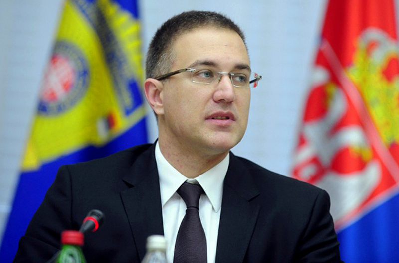 Министре Стефановићу, ухапсите Дачића чим објасните одакле вама новац за куповину куће у Црној Гори и Београду! Министре Стефановићу, ухапсите Дачића чим објасните одакле вама новац за куповину куће у Црној Гори и Београду!