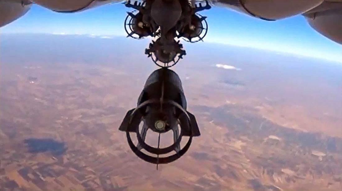 Руски авиони погодили 51 мету Исламске државе, комплетно уништен командни центар џихадиста у провинцији Хама (видео) Руски авиони погодили 51 мету Исламске државе, комплетно уништен командни центар џихадиста у провинцији Хама (видео)