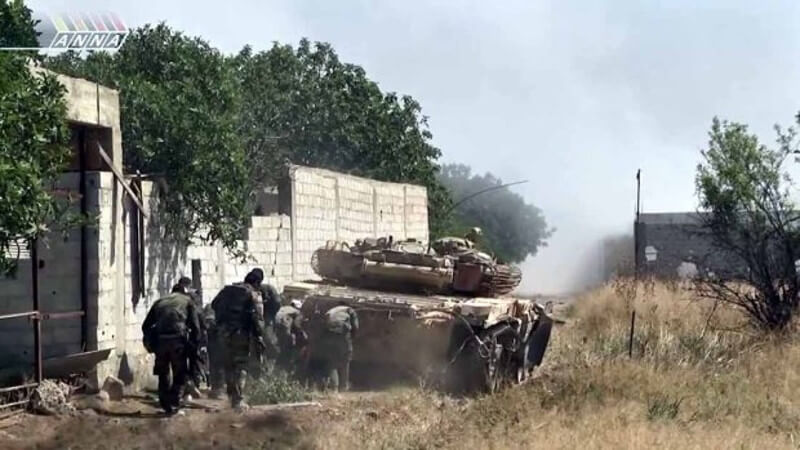 ОФАНЗИВА! Погледајте како сиријка армија од терориста чисти предграђе Дамаска (видео) ОФАНЗИВА! Погледајте како сиријка армија од терориста чисти предграђе Дамаска (видео)